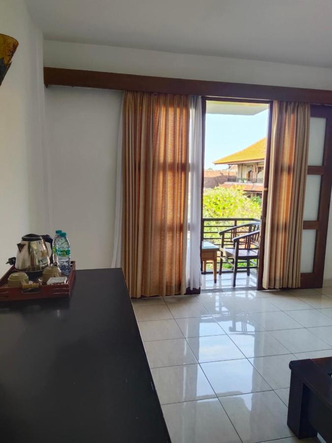 La Walon Hotel Kuta  Exterior photo