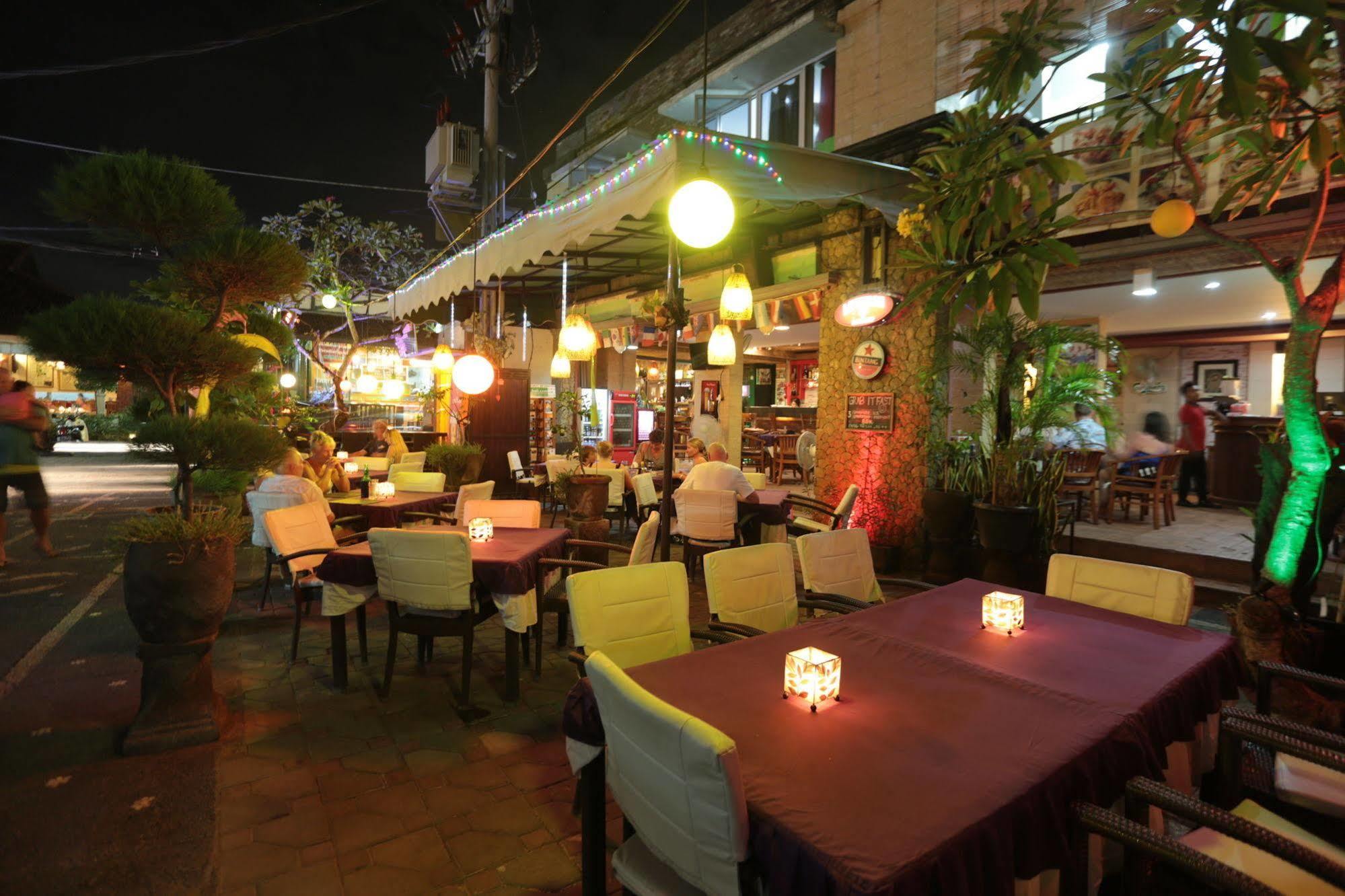 La Walon Hotel Kuta  Exterior photo
