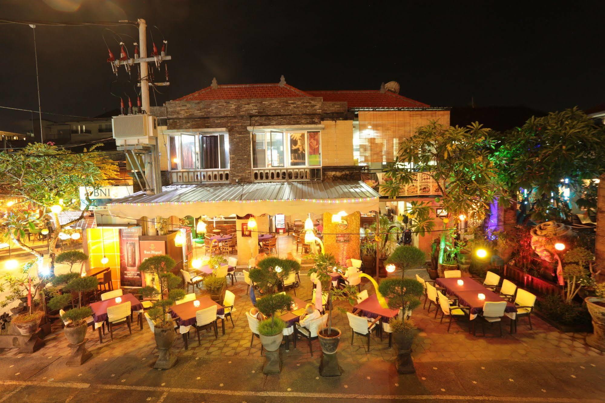 La Walon Hotel Kuta  Exterior photo
