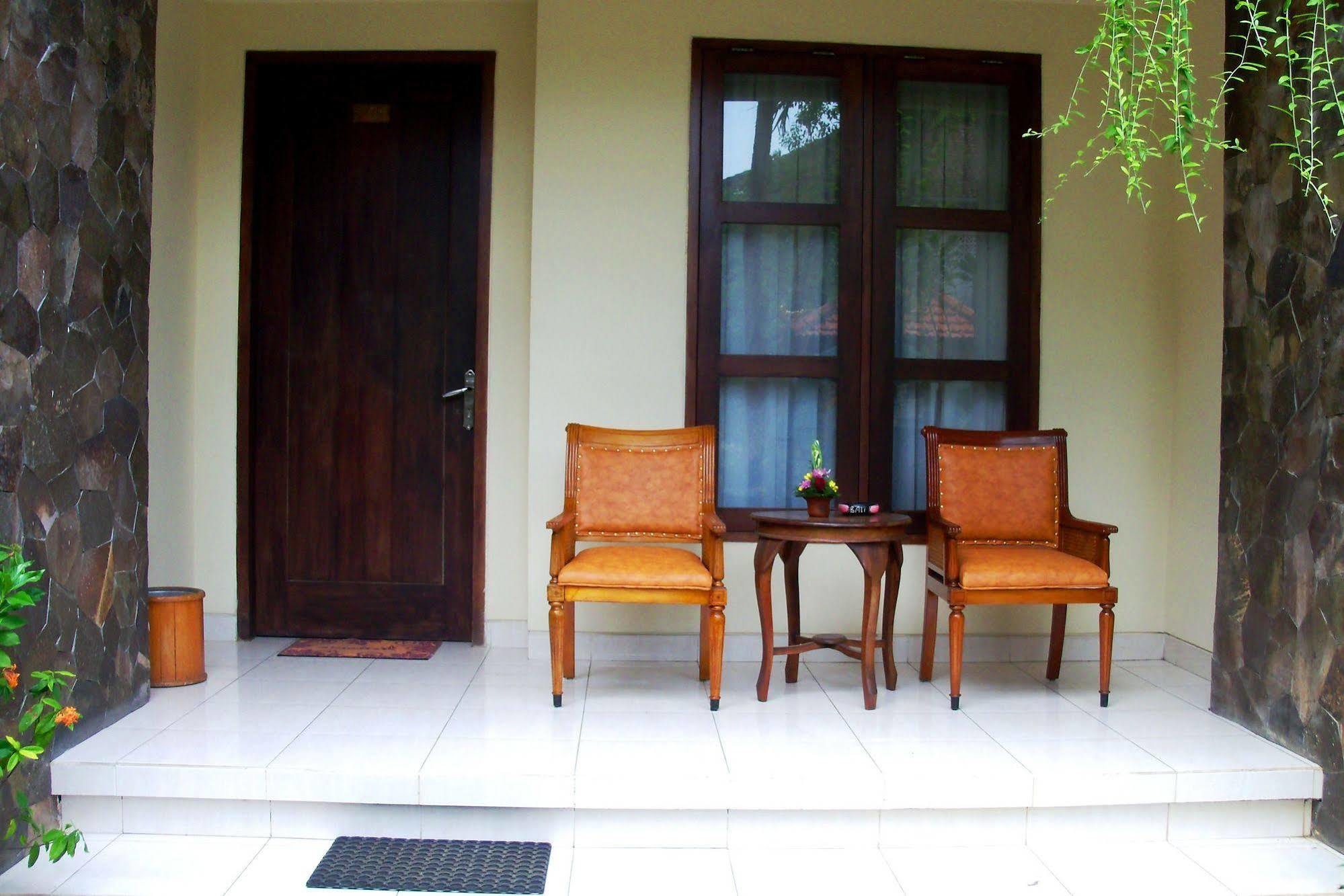 La Walon Hotel Kuta  Exterior photo