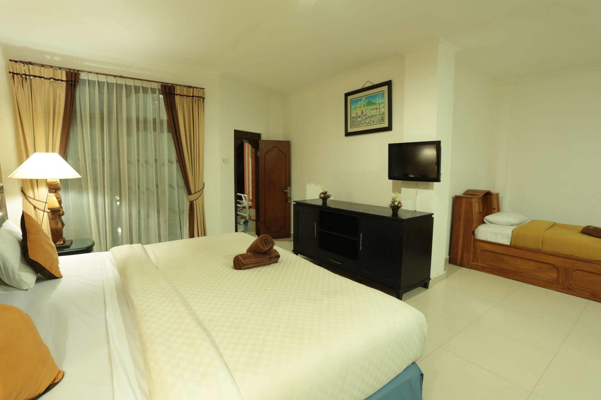 La Walon Hotel Kuta  Exterior photo